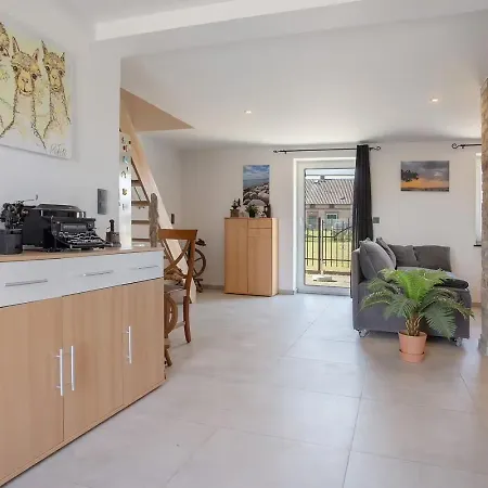 Lejlighed Idyllischer Natur-urlaub Mit Alpakas In Schmatzin