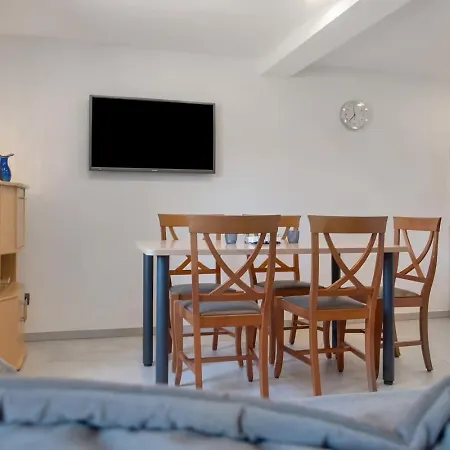 Idyllischer Natur-urlaub Mit Alpakas In Lejlighed