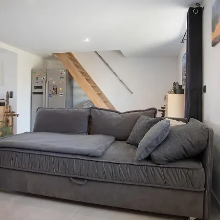 Idyllischer Natur-urlaub Mit Alpakas In *