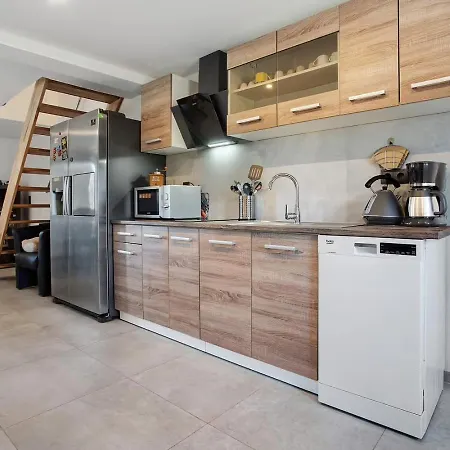 Idyllischer Natur-urlaub Mit Alpakas In * Schmatzin