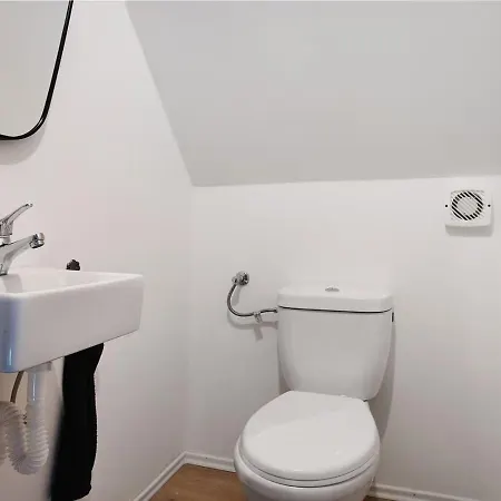 Idyllischer Natur-urlaub Mit Alpakas In *