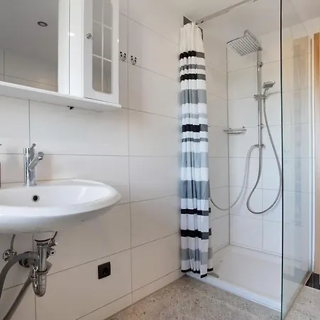 Idyllischer Natur-urlaub Mit Alpakas In * Schmatzin