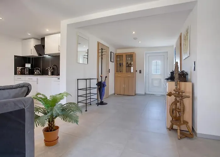 Idyllischer Natur-urlaub Mit Alpakas In * Schmatzin