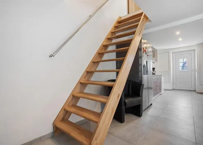 Idyllischer Natur-urlaub Mit Alpakas In Schmatzin