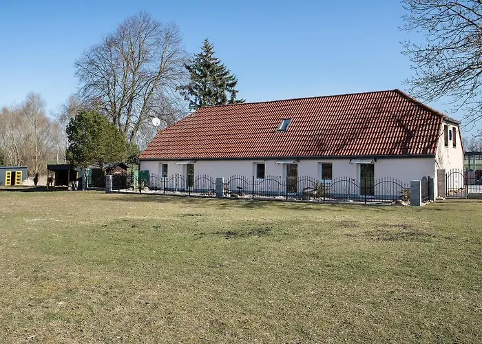 Idyllischer Natur-urlaub Mit Alpakas In *